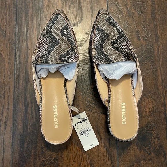 Express flat shoes - Picture 1 of 4
